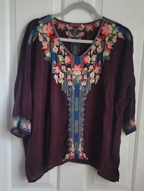 JOHNNY WAS Embroidered V-Neck Women's Top in Deep Plum Tunic Shirt Small S